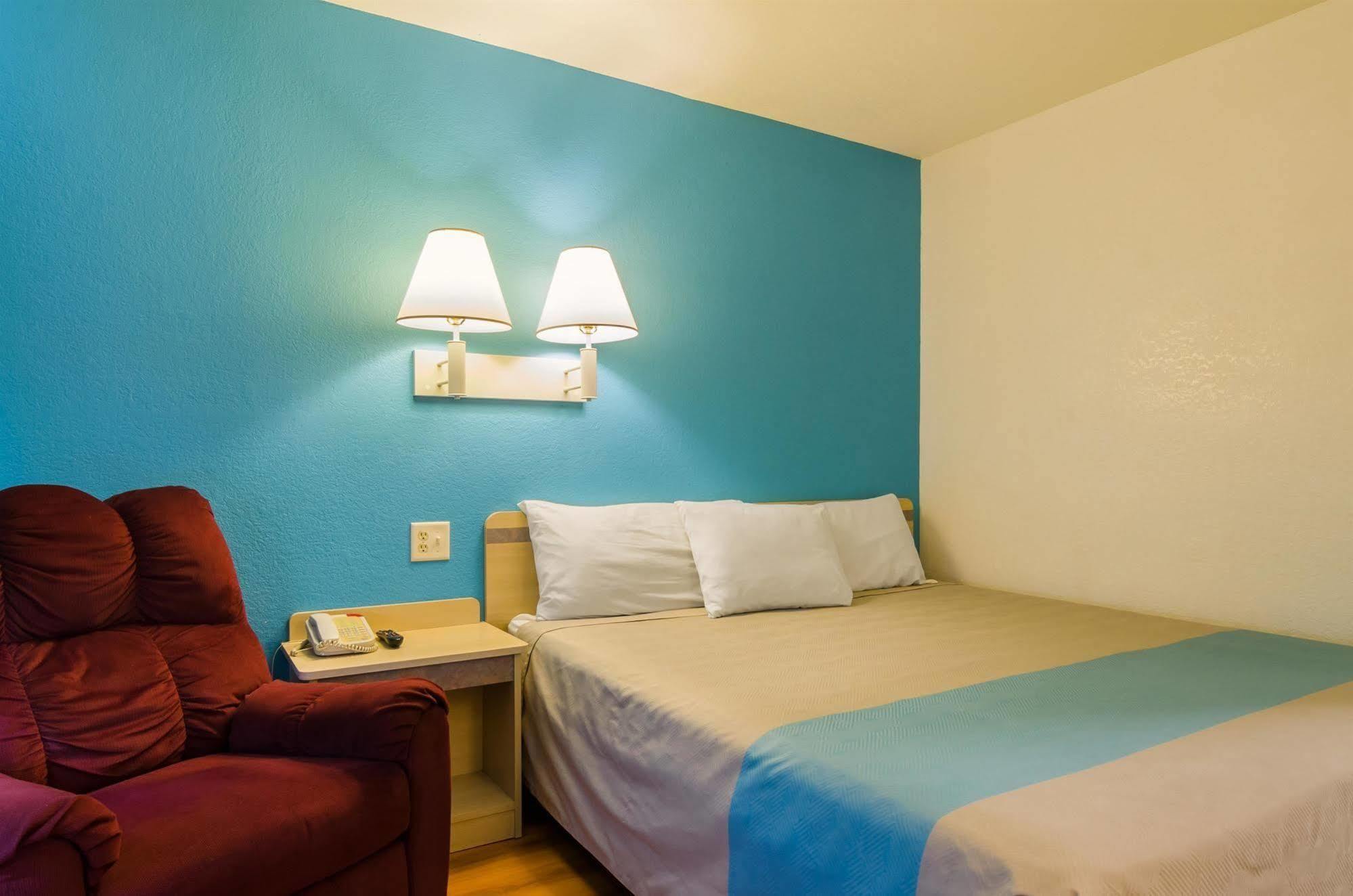 Motel 6-Mitchell, Sd Exteriör bild